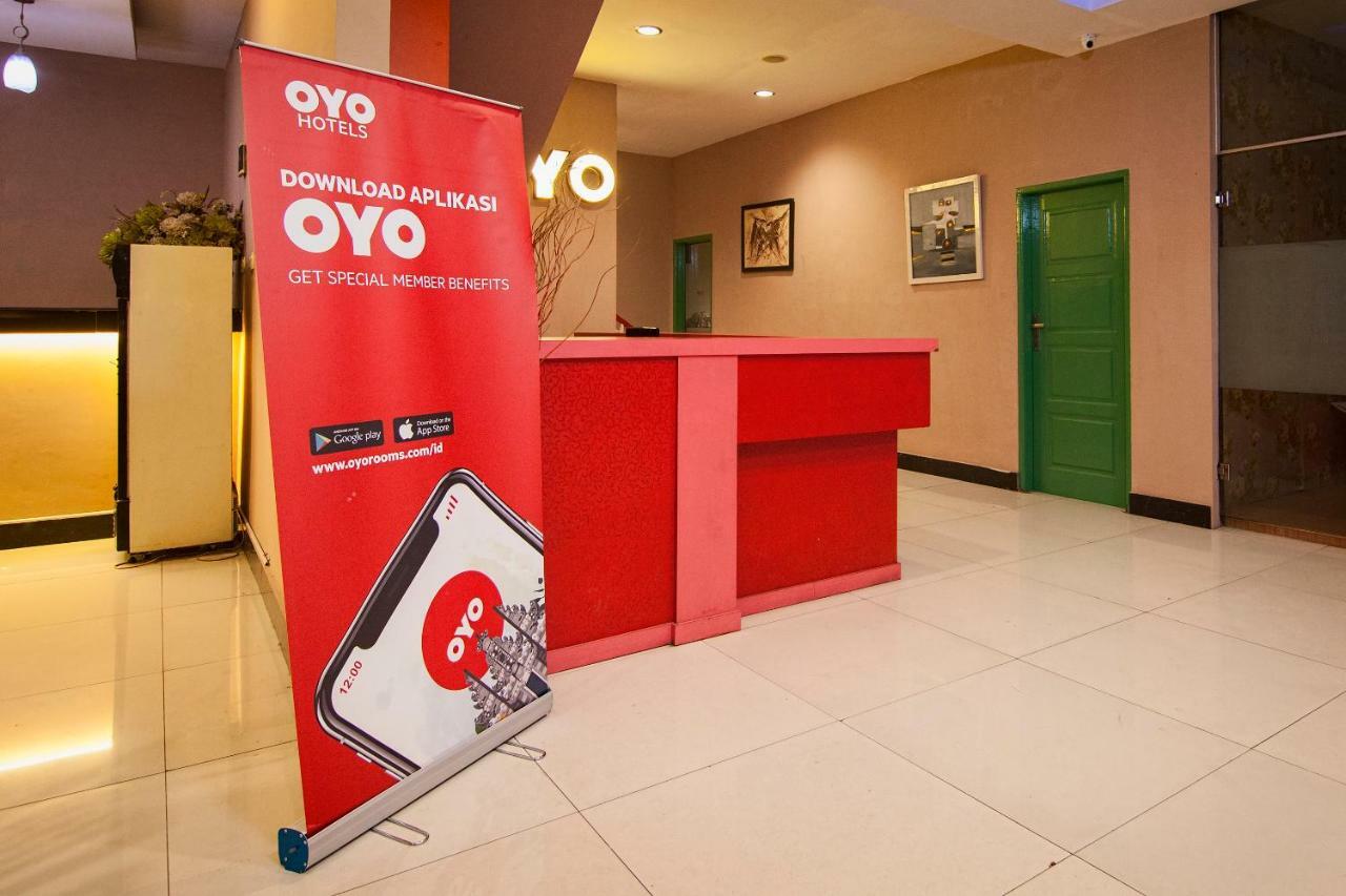 Oyo 529 Hotel Paninda Medan Kültér fotó