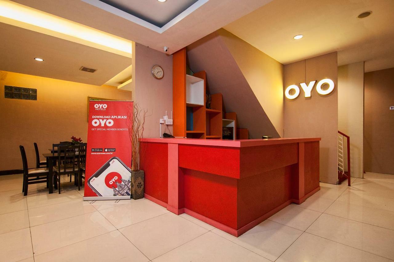 Oyo 529 Hotel Paninda Medan Kültér fotó