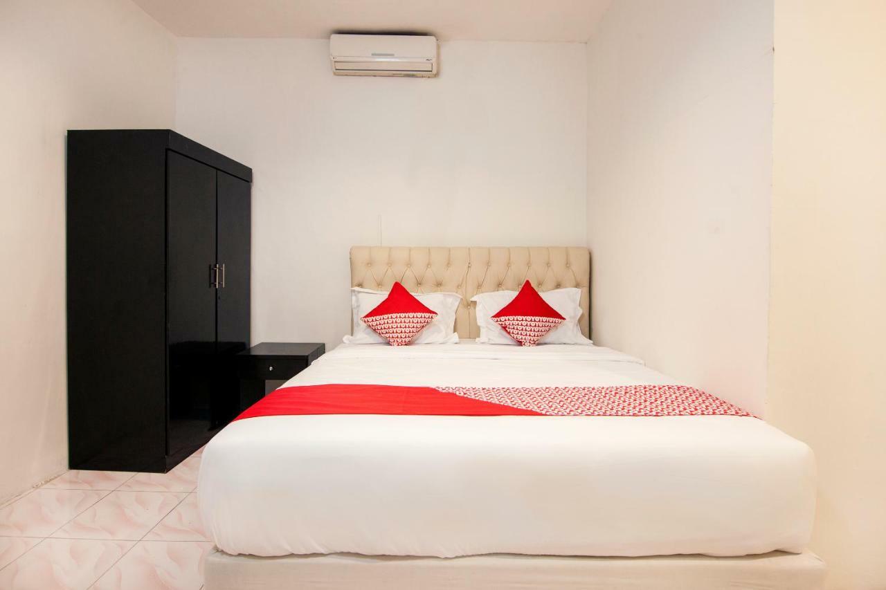 Oyo 529 Hotel Paninda Medan Kültér fotó